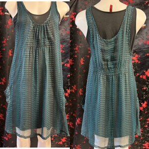 Women SQ chiffon midi dress transparent but has an underdress   sz medium